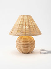 Load image into Gallery viewer, Handmade Rattan Table Lamp مصباح طاولة من الخيزران مصنوع يدوياً