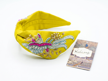 Load image into Gallery viewer, Handmade Beaded Hairband رباط شعر