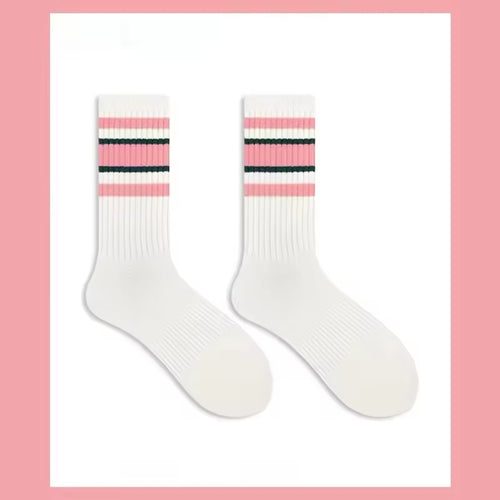 Socks الجوارب