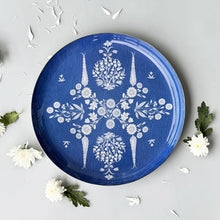 Load image into Gallery viewer, Handcrafted Steel Round Plate صينية من الفولاذ للمقاومة للصدا مصنوعدة يدويا