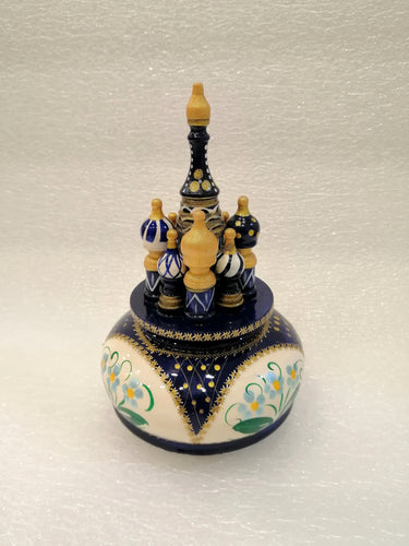 Russian Music Box صندوق الموسيقى الروسي