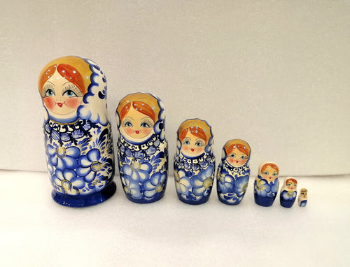 Nesting Doll دمية روسية
