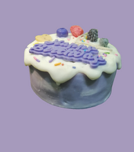 Load image into Gallery viewer, Happy Birthday Cake Candle شمعة كعكة مصممة لعيد ميلاد سعيد