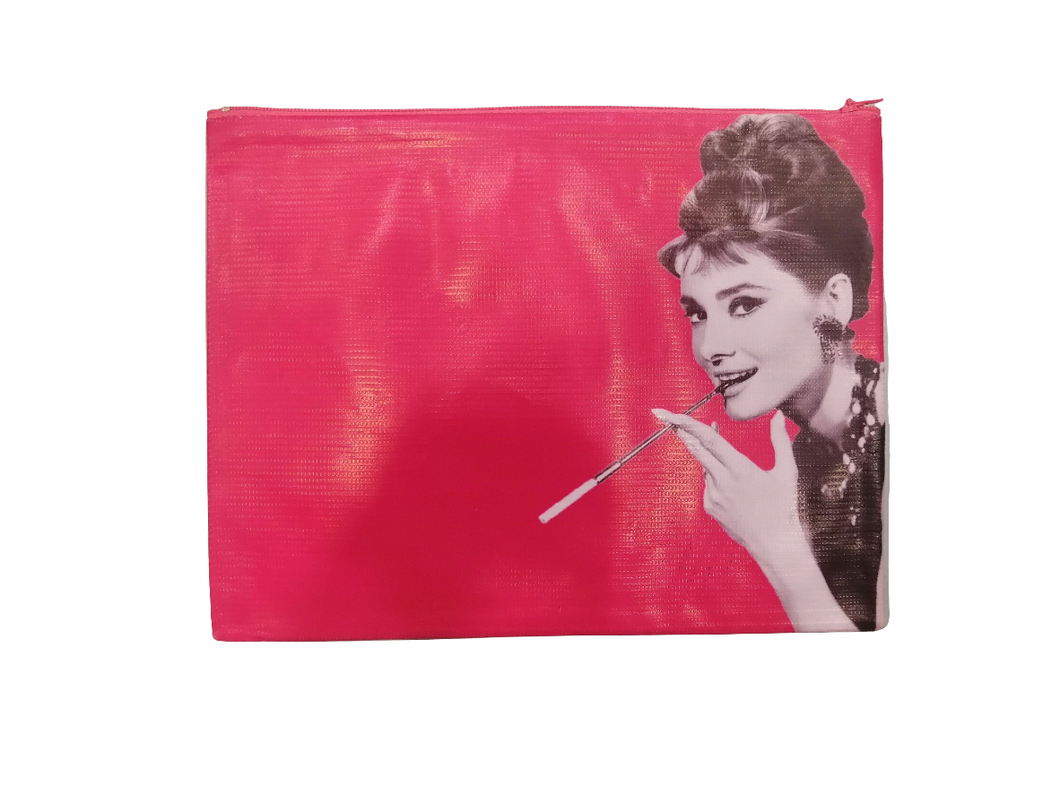 Pencil clutch حقيبة