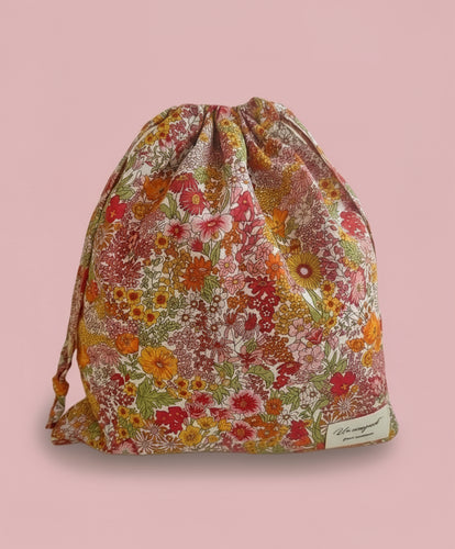 Floral Small Drawstring Bag حقيبة صغيرة برباط مزينة بالزهور