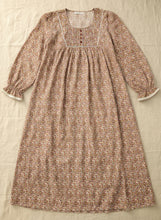 Load image into Gallery viewer, Cotton Long Sleeve dress جلابيه قطن  بأكمام طويلة من لندن