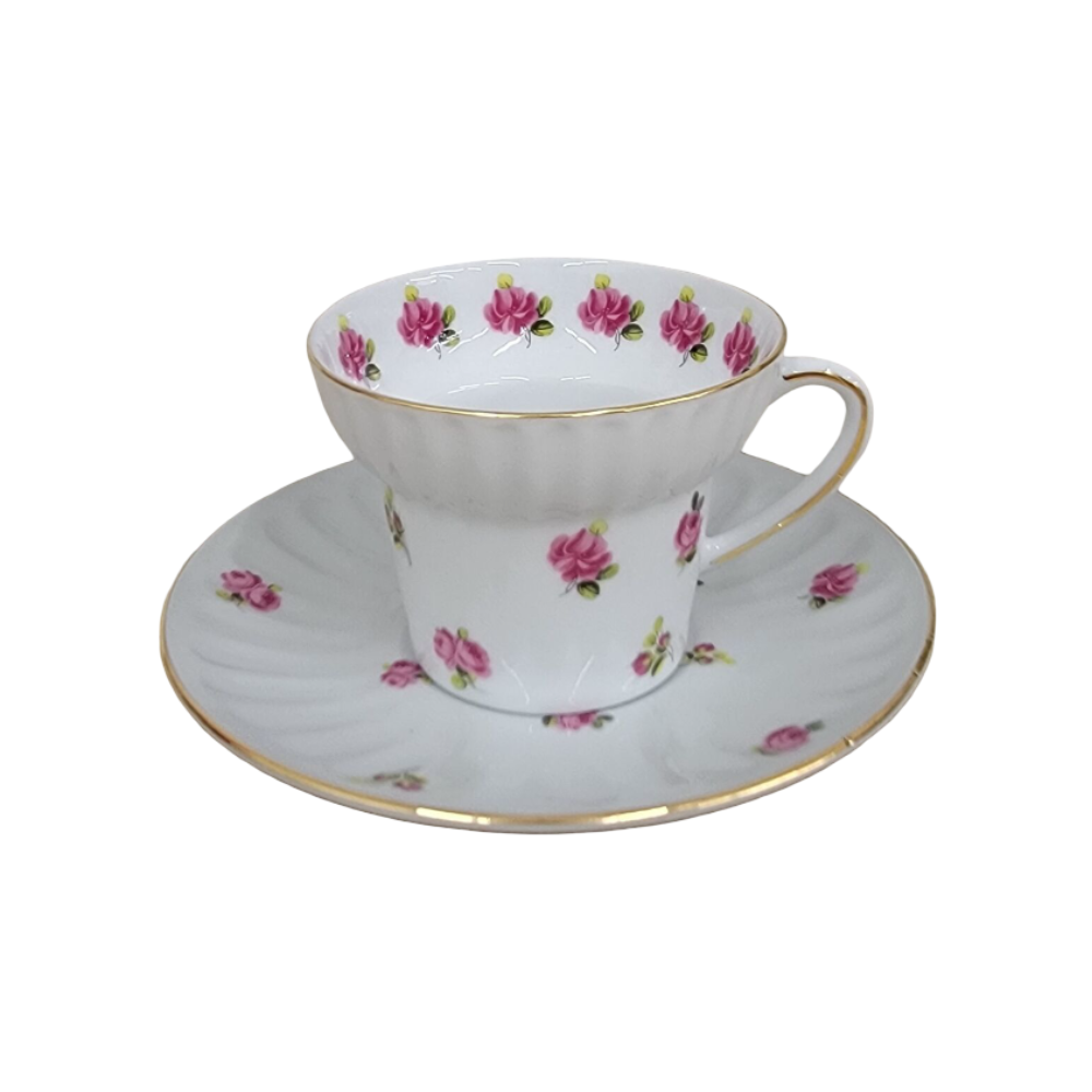 Cup and Saucer الكوب والصحن