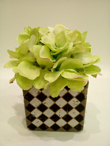 Flower Pot مزهرية