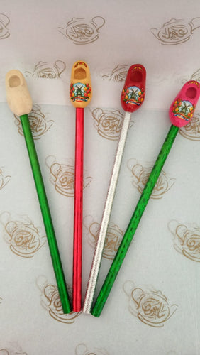 Clog with pencil قلم رصاص