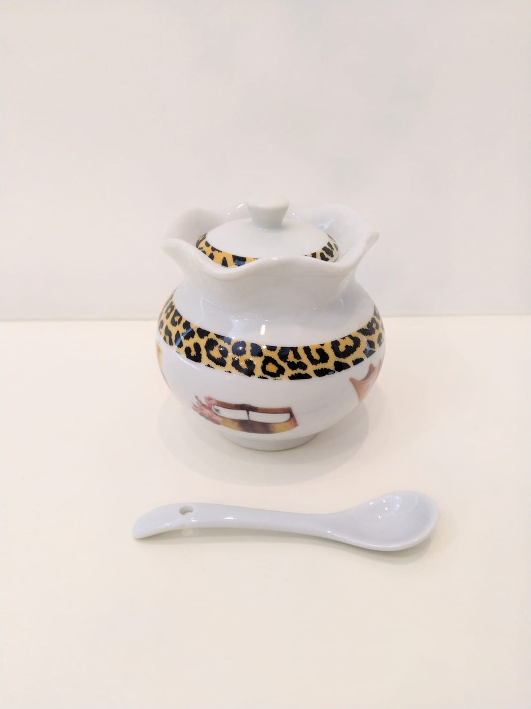 Small Pot with Spoon سكريه