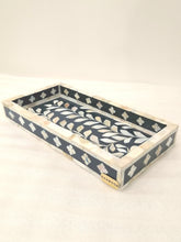 Load image into Gallery viewer, Handmade Small Tray صينية صغيرة مصنوعة يدويًا