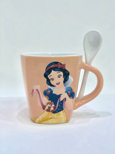 Mug with spoon كوب مع ملعقه